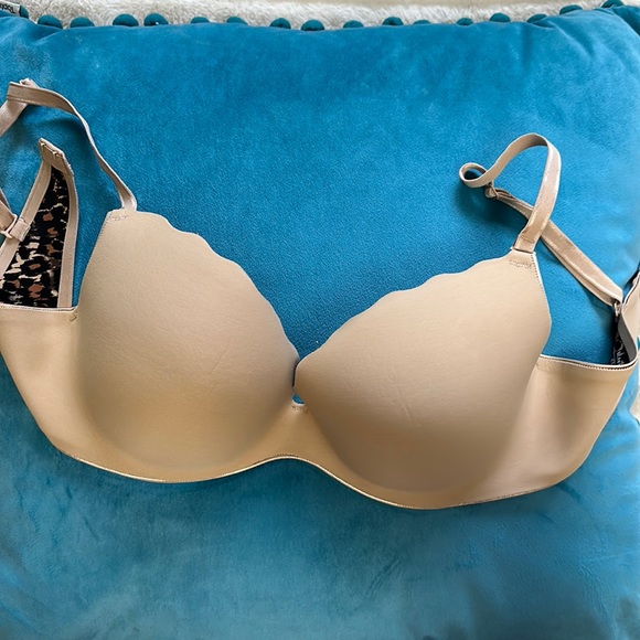 COPY - B’Tempted Push Up Bra 34DD - Picture 1 of 12